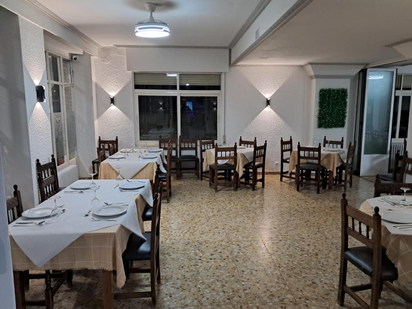Hostal San Miguel Villalobar Exteriör bild