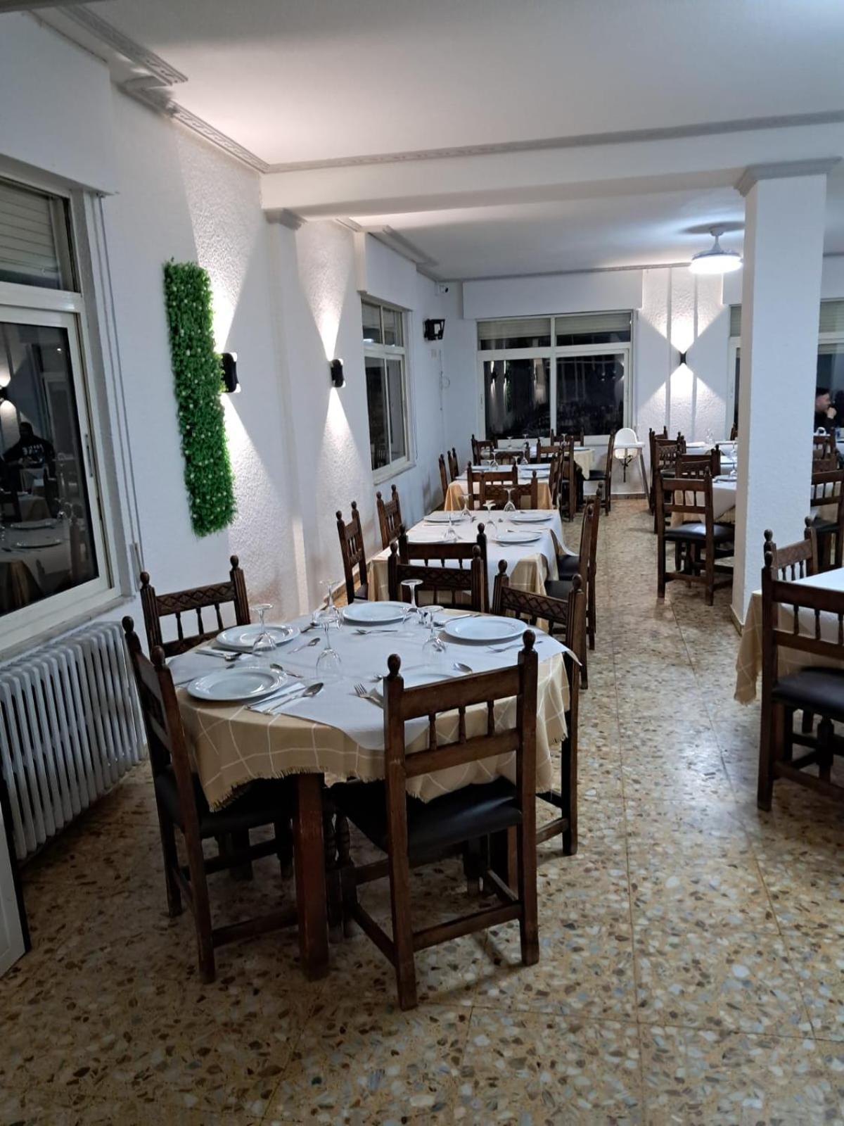 Hostal San Miguel Villalobar Exteriör bild